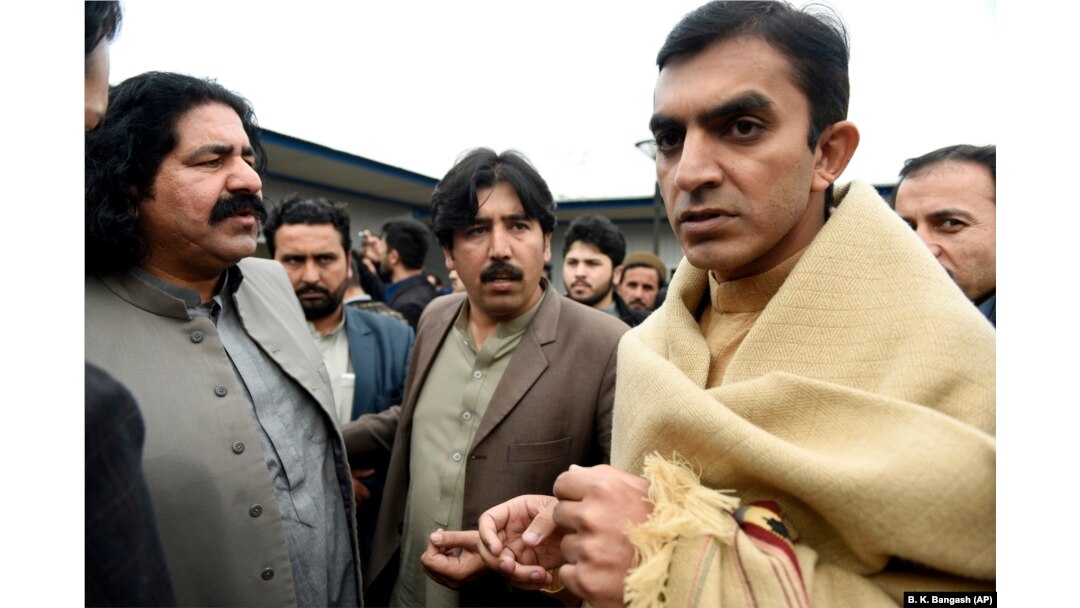 PTM leaders Mohsin Dawar (right) and Wazir (left) join a protest at the National Press Club in Islamabad in January 2020.