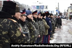 Проросійські загони під Луганською ОДА 13 лютого 2014 року
