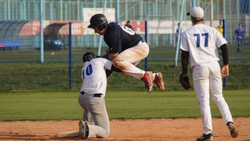 Tajvan: Navijačima dozvoljeno da prate bejzbol sa tribina