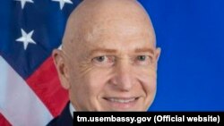 ABŞ-nyň Türkmenistandaky ilçisi Mettýu S. Klimow