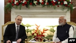 რუსეთის პრეზიდენტი ვლადიმირ პუტინი და ინდოეთის პრემიერ-მინისტრი ნარენდრა მოდი. ნიუ-დელი, 2025 წლის 5 დეკემბერი