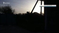 «Перелезли через забор и ворвались в спальню»: обыск в доме крымскотатарского активиста (видео)