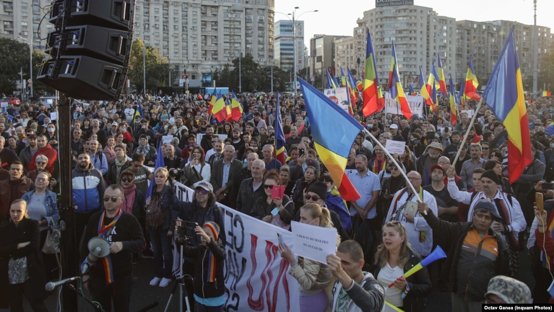Alianța pentru Unirea Românilor (AUR) și-a chemat susținătorii la protest.