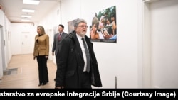 U Ministarstvu za evropske integracije Piculu je dočekala improvizovana izložba forografija snimljenih tokom akcije "Oluja", 23. januar 2026.