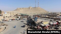 Kontrola vlade jedva prelazi uzdignutu tvrđavu u Kalatu za koju se vjeruje da datira još iz vremena osvajanja Aleksandra Velikog