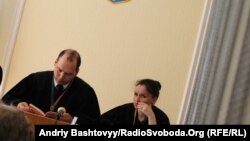 Суддя Сергій Вовк розглядає справу Юрія Луценка, фото із зали суду, Київ, 9 червня 2011 року