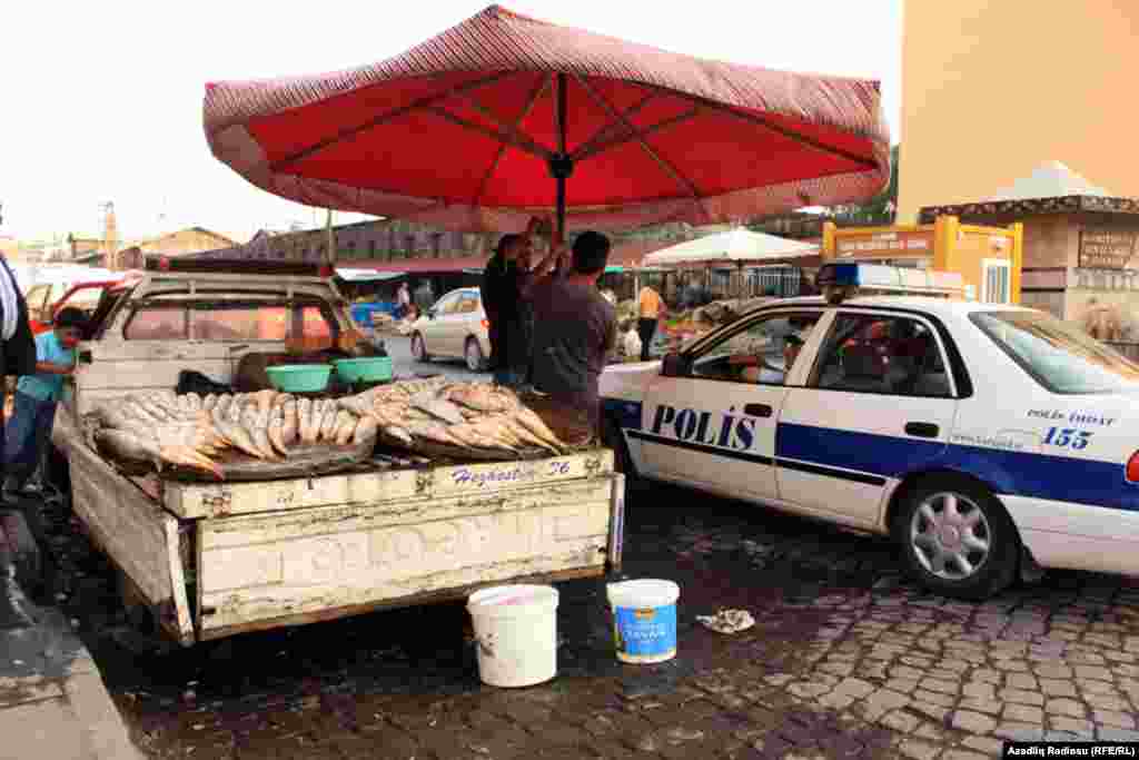Qars bazarından bir foto.