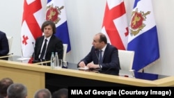 „ბატონი გეკა გელაძე განსაკუთრებულად გამოირჩევა თავისი კეთილსინდისიერებით და პროფესიონალიზმით“, - თქვა კობახიძემ.