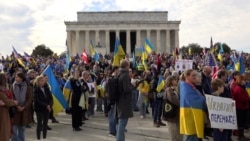 Na mitingu u Vašingtonu pristalice Ukrajine poručuju da ona 'drži liniju' za Evropu