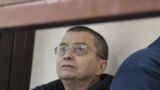 Cemil Gafarov Aqmescitniñ Kiyev rayon mahkemesiniñ oturuşıvında, 2022 senesi fevral ayı