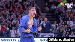 Kosovo - Akil Gjakova wins gold medal in EU championship of Judo