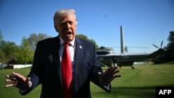 აშშ-ის პრეზიდენტი დონალდ ტრამპი ჟურნალისტებთან საუბრისას. ვაშინგტონი, 11 აპრილი, 2026 წელი