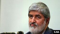 علی مطهری به دلیل ردصلاحیت در انتخابات اخیر مجلس شورای اسلامی نتوانست نامزد شود.