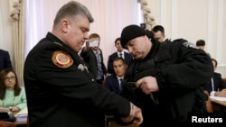 Затримання голови ДСНС Сергія Бочковського під час засідання уряду, 25 березня 2015 року