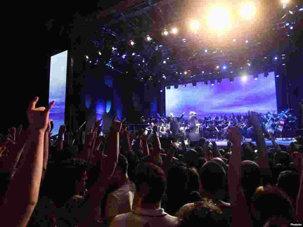 Armenia -- World known rock-star of Armenian origin Serj Tankian gives a concert in Yerevan, 14Aug2011 - Armenia -- World known rock-star of Armenian origin Serj Tankian gives a concert in Yerevan, 14Aug2011