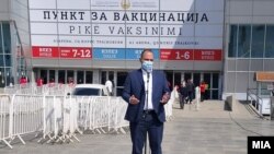 Министерот за здравство, Венко Филипче пред СЦ „Борис Трајковски“ во Скопје каде се врши вакцинацијата- 6 април 2021