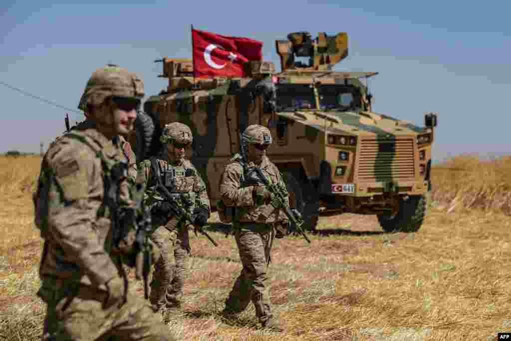 ТУРЦИЈА / СИРИЈА - Почна операцијата на турската војска против курдските борци во северна Сирија. Почнувањето на офанзивата го објави и туркиот претседател Ердоган.