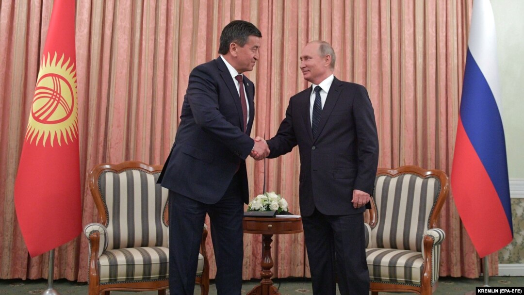 Президент Жээнбеков менен орус президенти Владимир Путиндин Душанбедеги кездешүүсү.