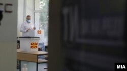 Илустрација- гласање на предвремени парламентарни избори 2020