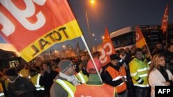 Workes strike at the refinery of French oil giant Total in Donges