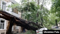 Наслідки негоди, яка вирувала в Одесі, ілюстративне фото