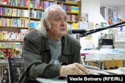 Poetul Emil Brumaru