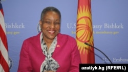 Посол США в Кыргызстане Памела Спратлен.