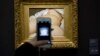 Musée d'Orsay, Paris: tabloul lui Gustave Courbet, din 1866, "L'Origine du monde". În feb. 2016, Facebook a pierdut în fața tribunalului din Paris, care a decis că firma poate fi dată în judecată pentru că a șters postarea unui utilizator ce conținea acest tablou, operă de artă.