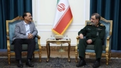عاصم منیر (سمت چپ) فرمانده ارتش پاکستان در دیدار با محسن رضایی، دبیر شورای عالی امنیت ملی ایران