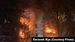 Patlav neticesinde Aqyar mesken evinde yanğın, 23 марта 2026 senesi martnıñ 23-ü