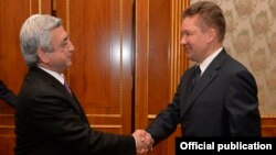 Armenia - Serzh Sarkisian (L), President of Armenia, meets with Russian Gazprom chief Alexey Miller, Yerevan,25Oct,2016
