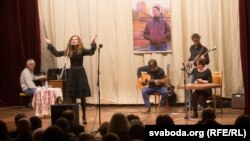 Сьпявае Кацярына Ваданосава