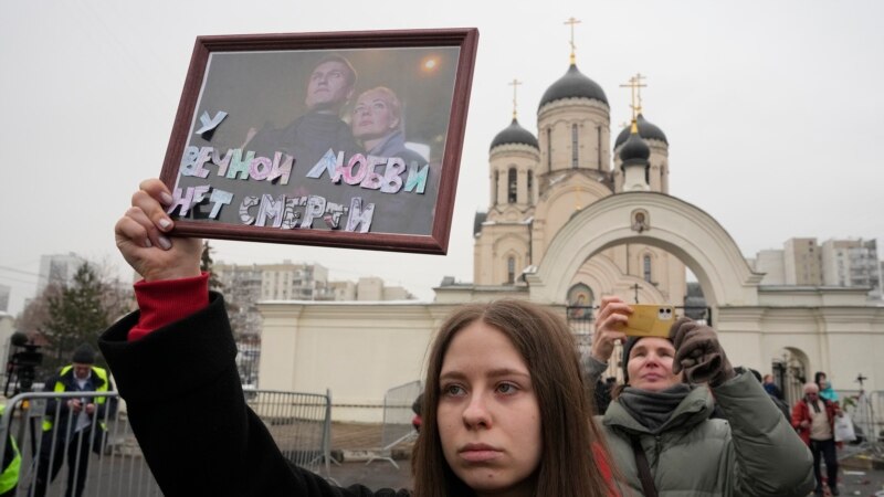 «Замолчать не получится»: в Москве похоронили Алексея Навального