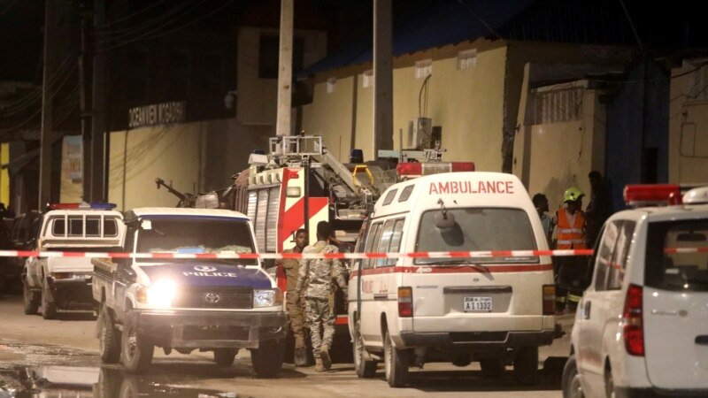 17 загинати во напад на хотел во Могадишу