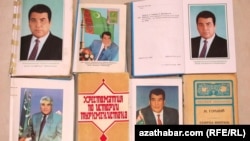 Turkmenistan -- School textbooks with former president Saparmurad Niyazov's picture