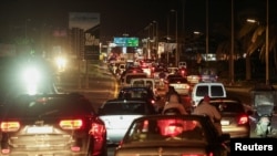 Stanovnici juga Libana se vraćaju u svoje domove nakon stupanja primirja na snagu.