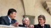 В то время, когда Михаил Саакашвили (слева) только пытается навести у себя в стране футбольный порядок, Президенты Польши и Украины Лех Качиньски (в центре) и Виктор Ющенко уже получили доверие всей Европы на проведение континентального первенства