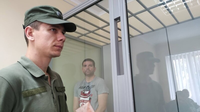 Херсон: на суд по делу подозреваемого в участии в «самообороне Крыма» пришли участники АТО (+фото)
