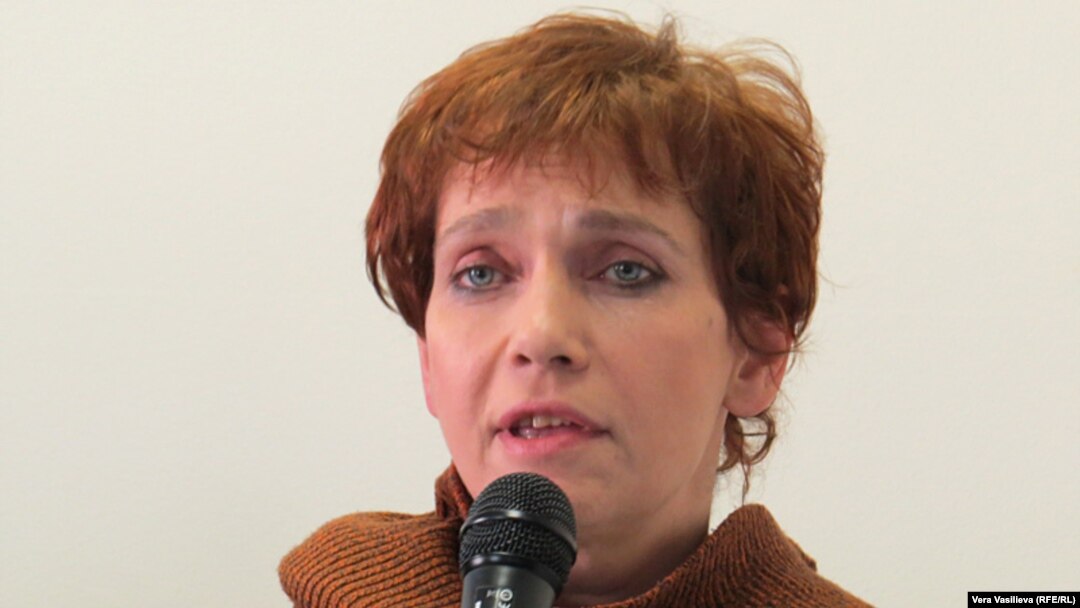 Daghestan-based human rights activist Svetlana Anokhina told the Novaya Gazeta newspaper that the two young women contacted her about one hour after they were taken away from the shelter. 