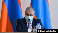 Министр иностранных дел Армении Зограб Мнацаканян (архив)
