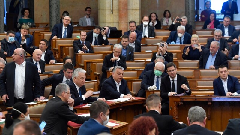 Mađarski zastupnici predlažu smanjenje ovlašćenja Evropskog parlamenta
