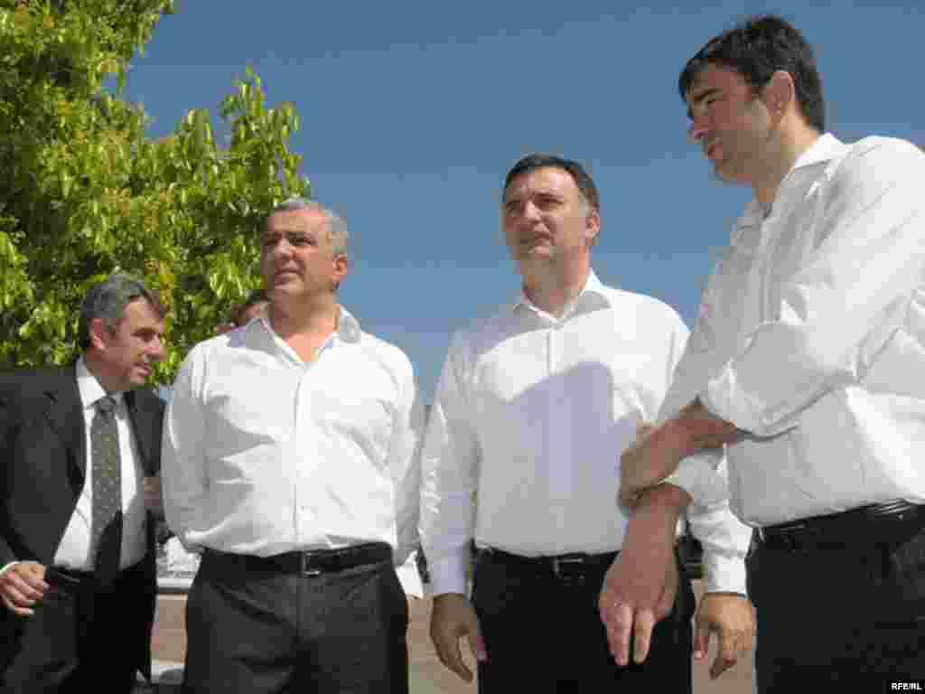 Nebojša Medojević (PzP), Srđan Milić (SNP), Andrija Mandić (NOVA) i Neven Gošović (SNP) - Foto: Savo Prelević