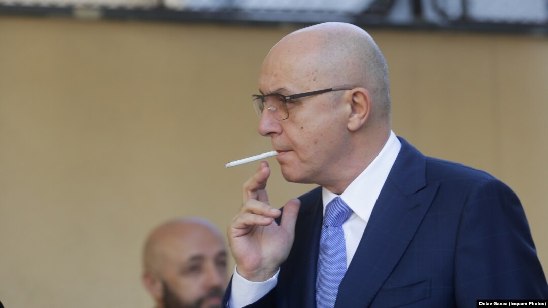 Afaceristul Puiu Popoviciu a plecat din țară cu puțin timp înainte de pronunțarea sentinței definitive și s-a stabilit la Londra.