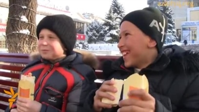 Сара Янг қатысатын толық метражды порнофильмдер