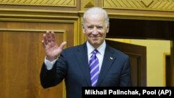 Joe Biden Ukraina Yuqarı Radasında, arhiv fotosı, 2015 senesi