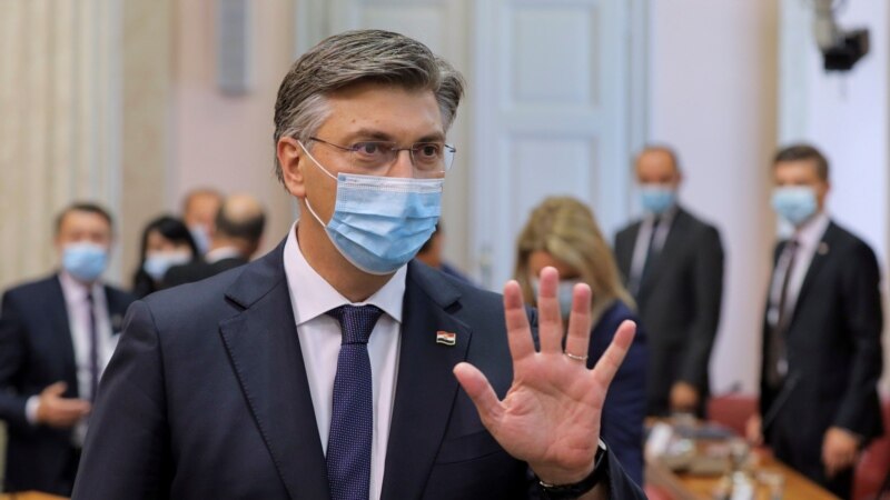 Plenković pozitivan na korona virus, Vučić mu poželeo brz oporavak