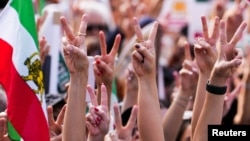 حمایت ایرانیان مقیم لس آنجلس از معترضان در ایران 