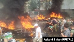 Ukraine -- The cleaning of Maidan from barricades and tents, Kyiv, 09Aug2014 