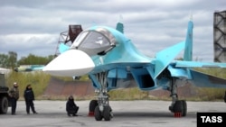 Фронтовой истребитель-бомбардировщик Су-34 
