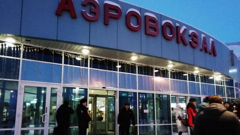 Россия: суд арестовал обвиняемого в угоне рейса Сургут-Москва